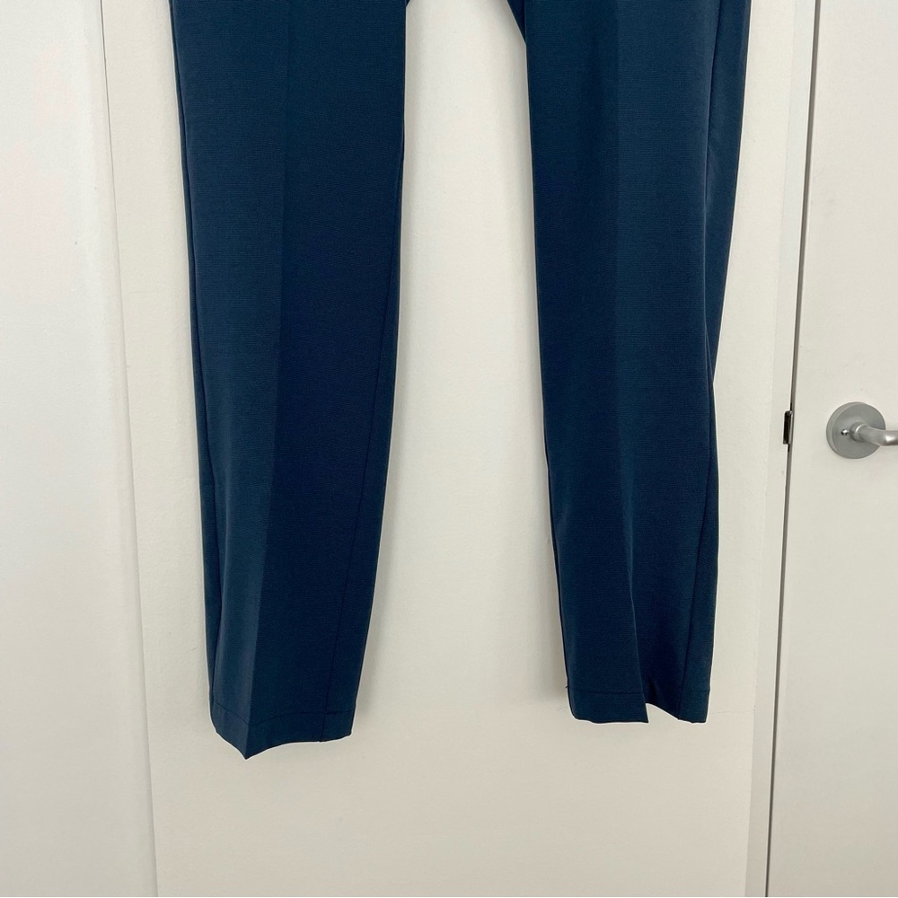 NWT Greg Norman Men's Flat Front Stretch High Tech Navy Golf Pants 32x32 - Picture 4 of 12